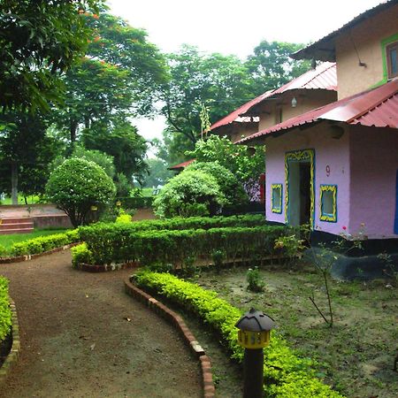 Raktokorobi Karu Gram Hotel Sri Niketan Exterior foto