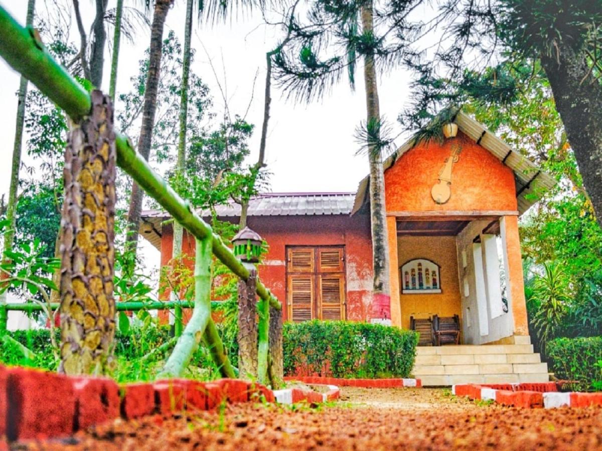 Raktokorobi Karu Gram Hotel Sri Niketan Exterior foto