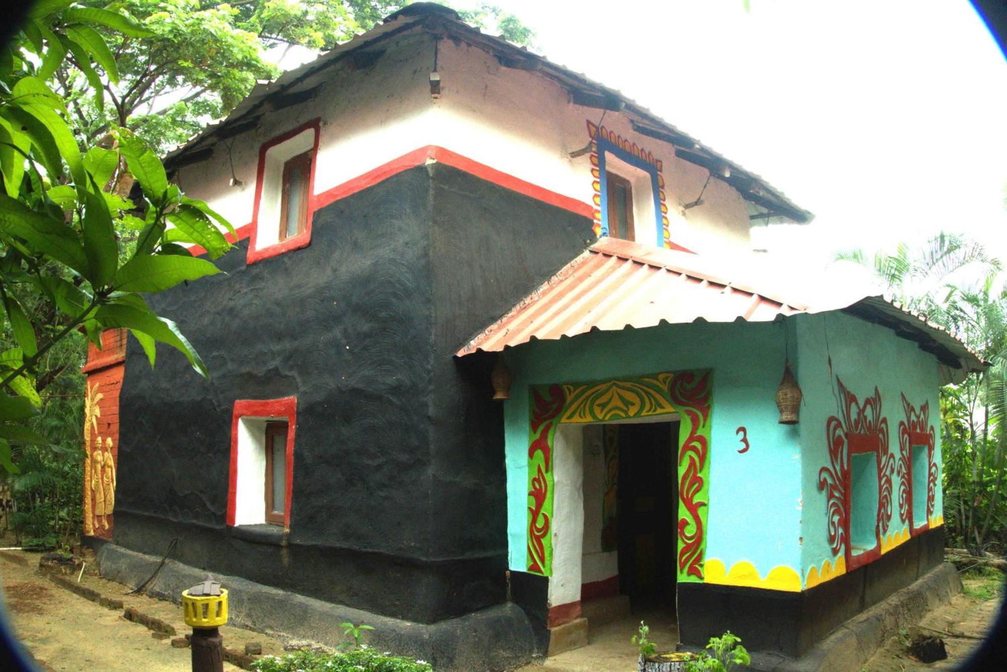 Raktokorobi Karu Gram Hotel Sri Niketan Exterior foto